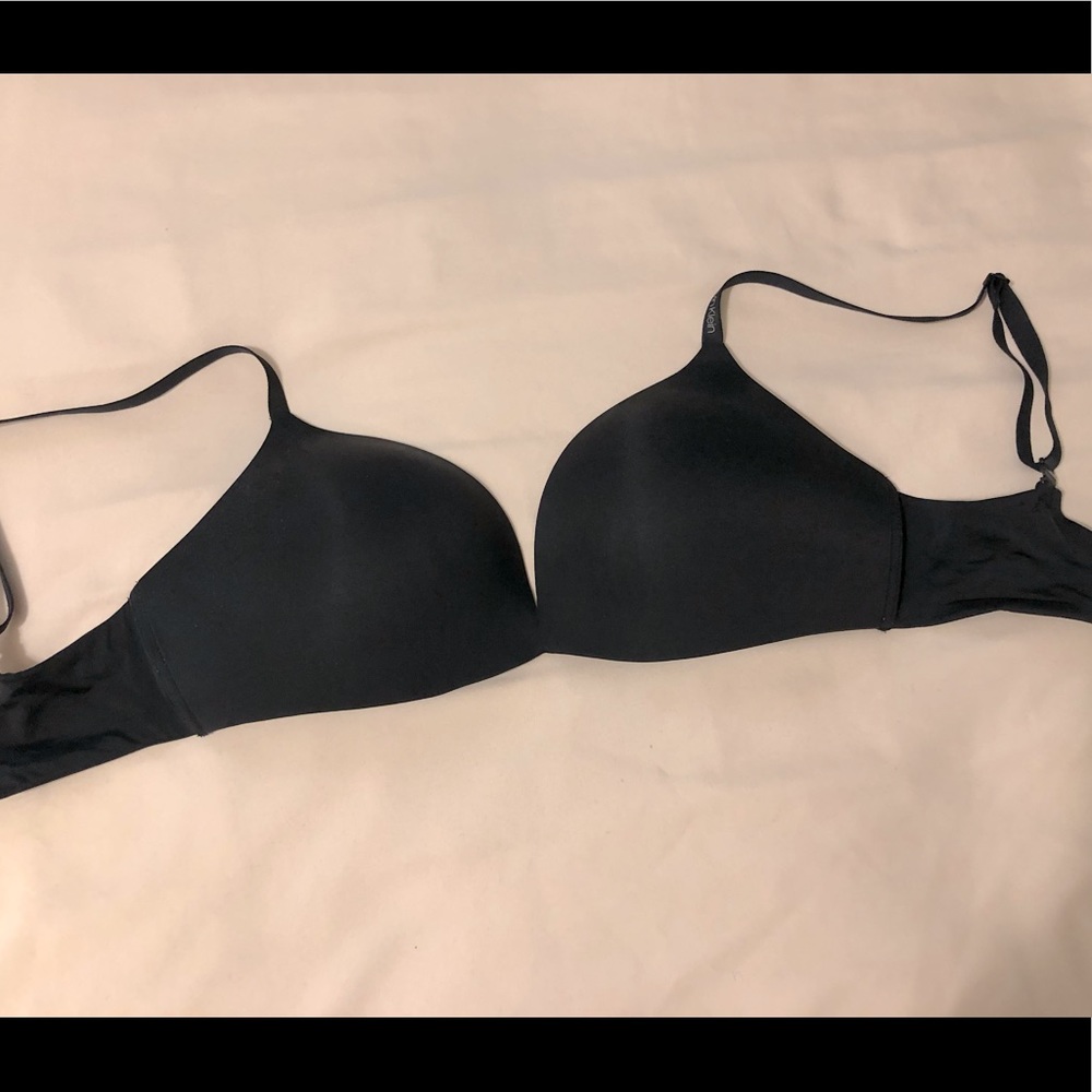 Calvin Klein 32D Wireless Push Up Bra